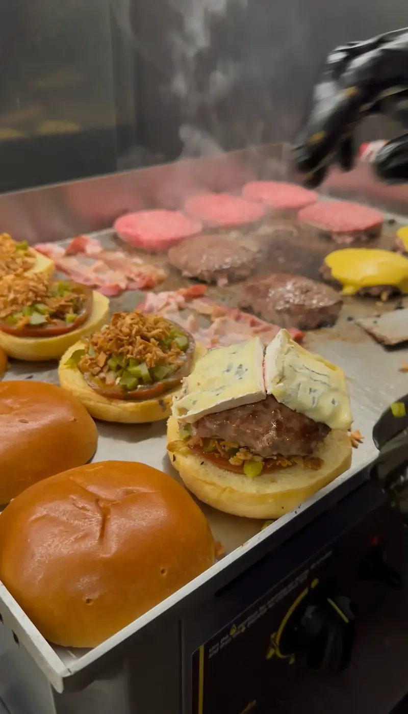 Rassemblement professionnel autour du food truck